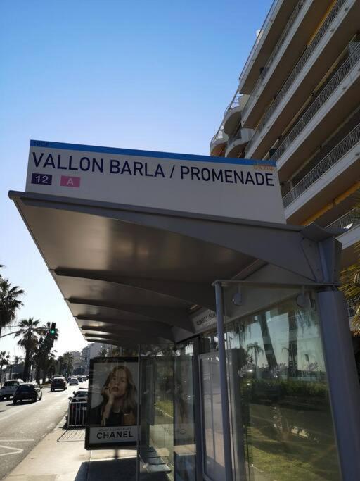 Beach Front, Superbe Appartement Pour 4 Personnes Nizza Kültér fotó