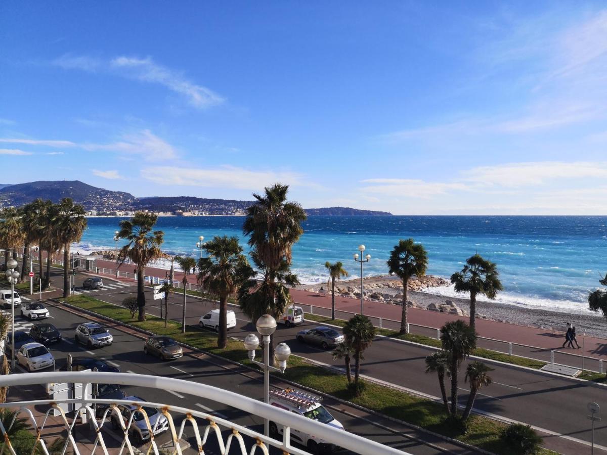 Beach Front, Superbe Appartement Pour 4 Personnes Nizza Kültér fotó