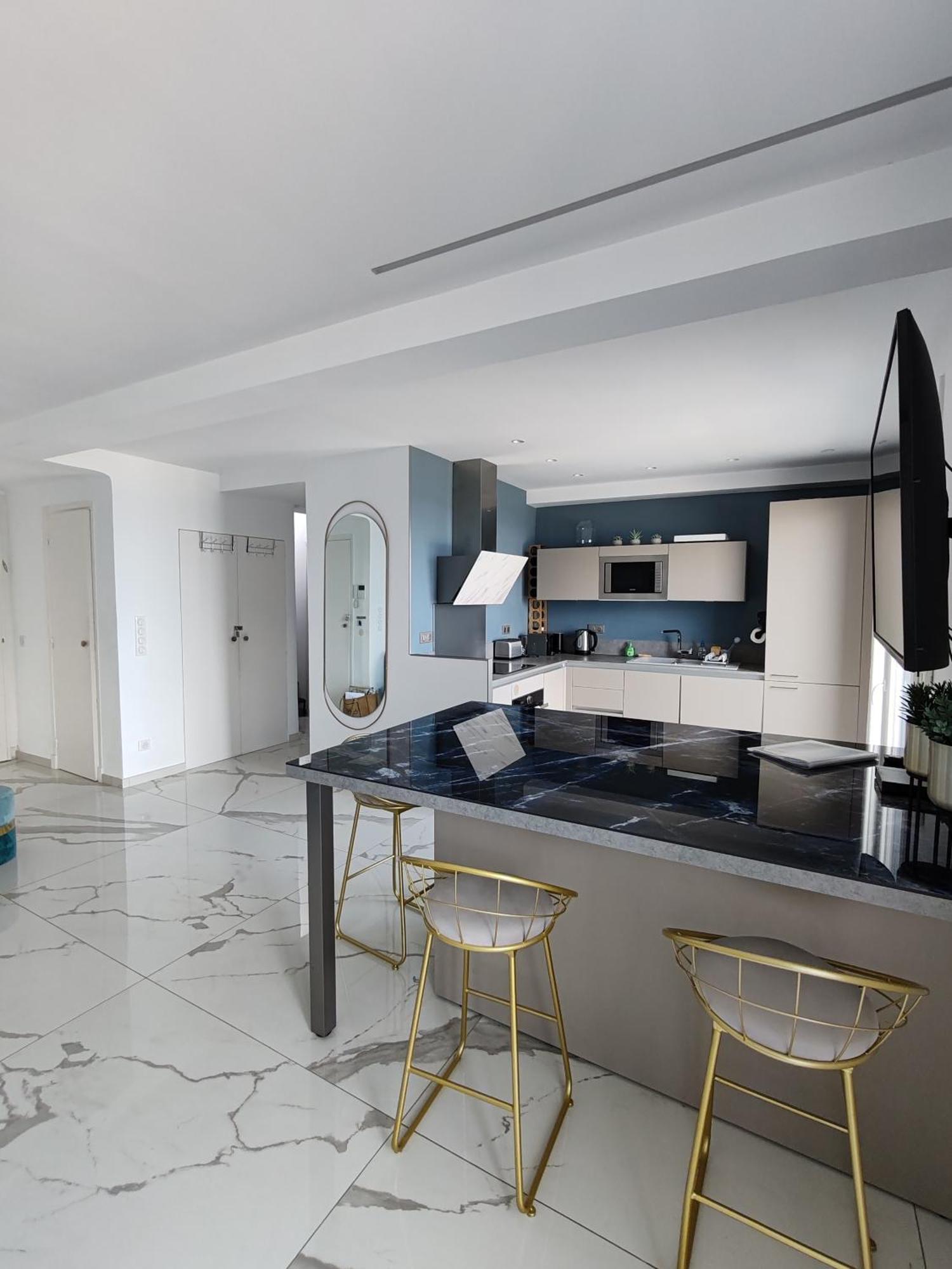 Beach Front, Superbe Appartement Pour 4 Personnes Nizza Kültér fotó