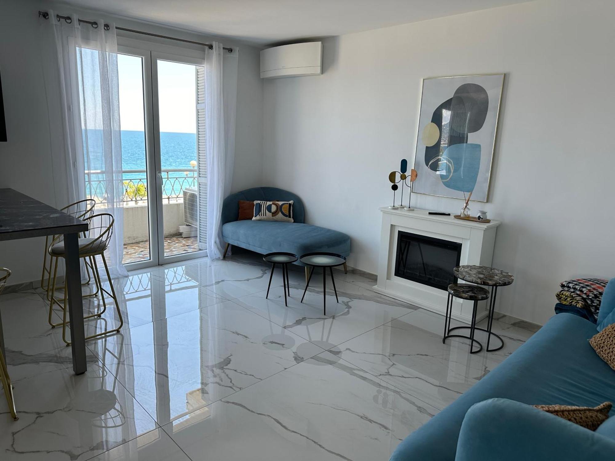 Beach Front, Superbe Appartement Pour 4 Personnes Nizza Kültér fotó